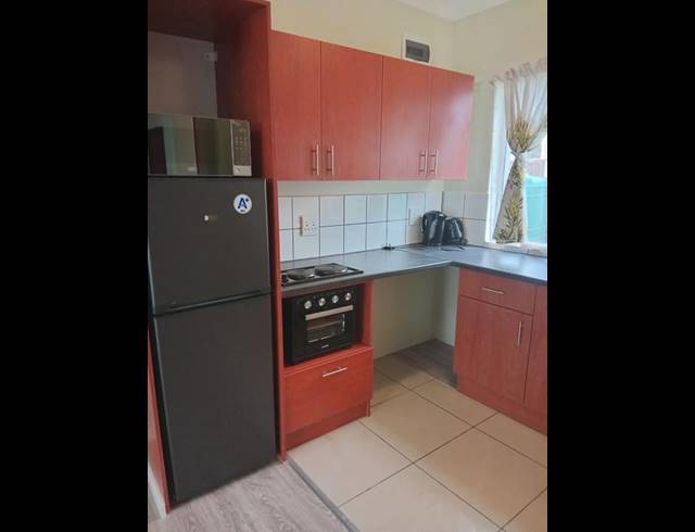 1 BEDROOM PROPERTY TO RENT IN OATLANDS